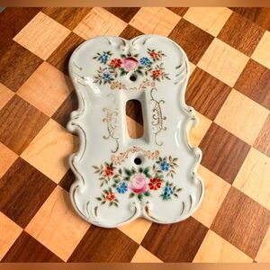 Adorable Vintage 1950s Floral Ceramic Light Switch Cover